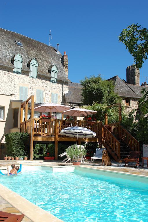 Auberge Saint Fleuret Estaing  Exteriér fotografie