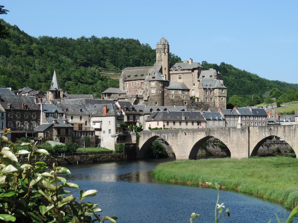 Auberge Saint Fleuret Estaing  Exteriér fotografie